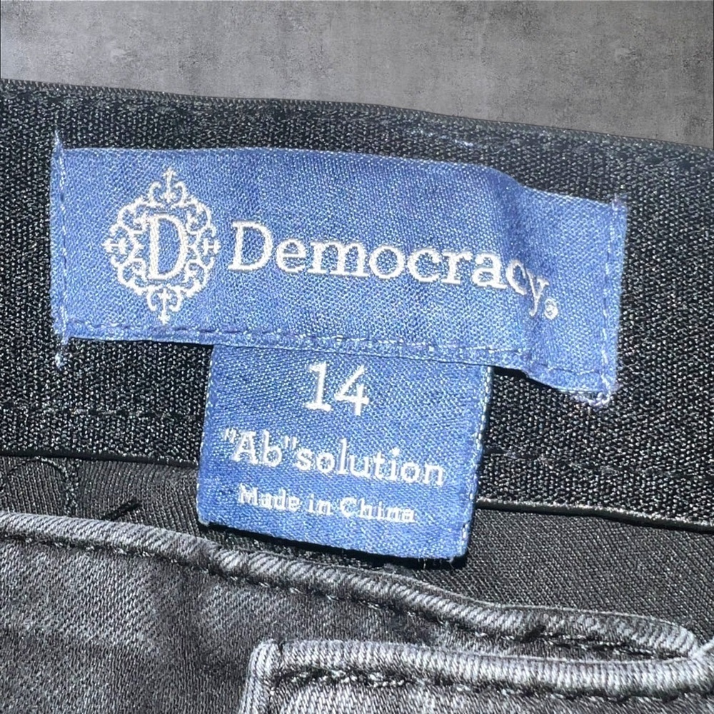 Democracy Women's Black Ankle Jeans - Picture 5 of 5